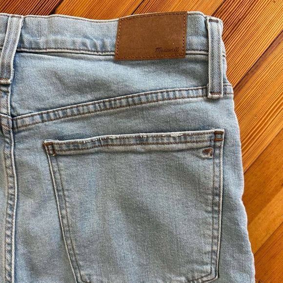 Madewell The Perfect Vintage Straight Jean in Danby Wash - Picture 5 of 6
